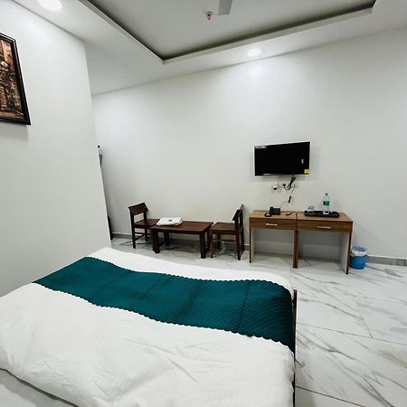 Townhouse Happy Habitat Guest House Greater Noida Extérieur photo