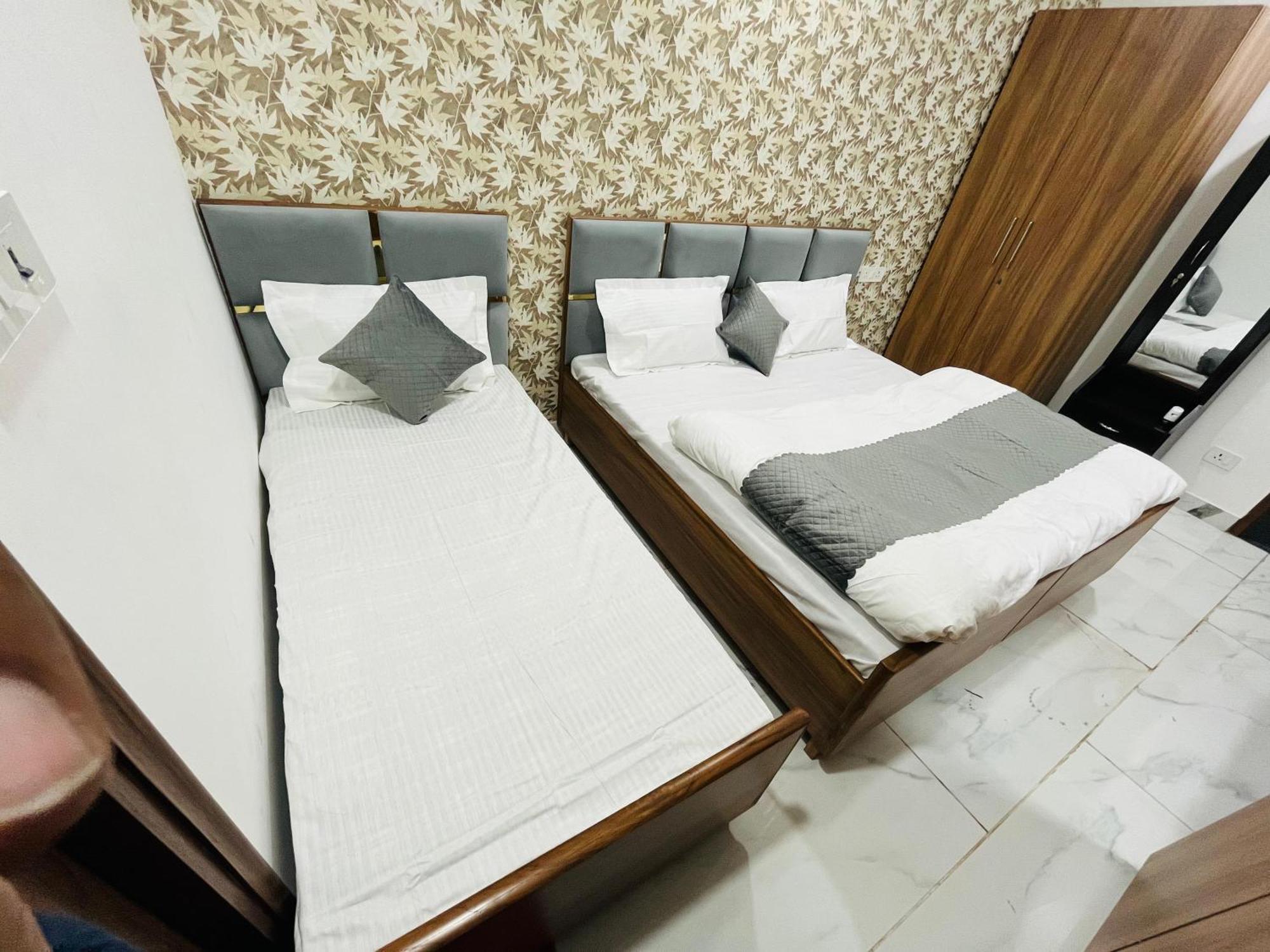 Townhouse Happy Habitat Guest House Greater Noida Extérieur photo