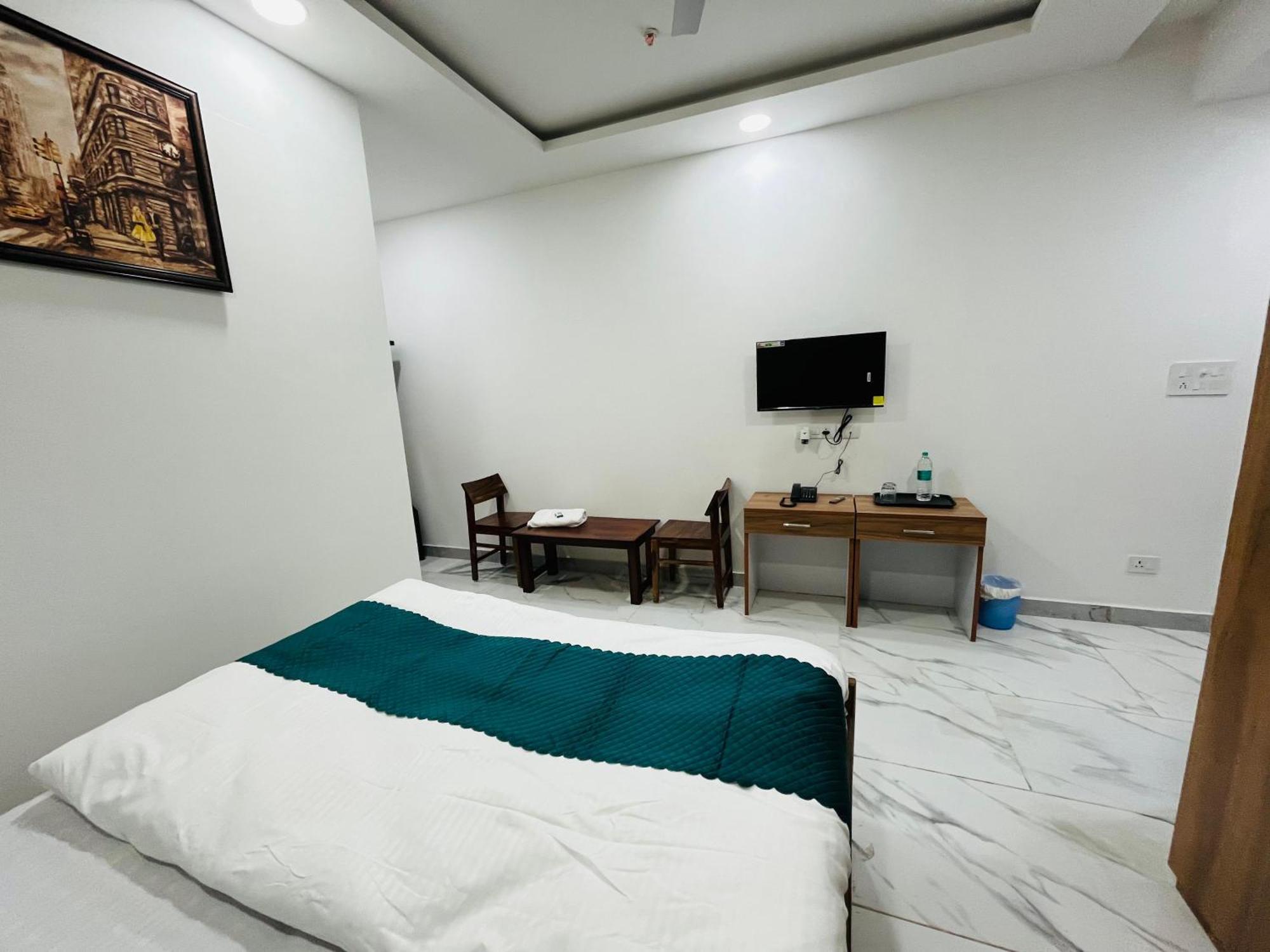 Townhouse Happy Habitat Guest House Greater Noida Extérieur photo